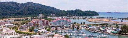 Pangkor Marina met resorts